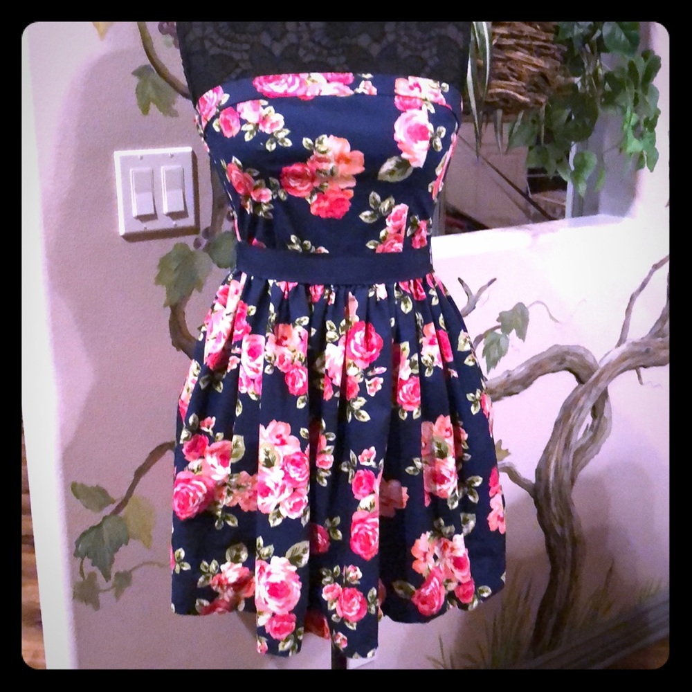 Forever 21 strapless navy & floral dress size L